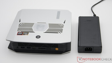 Bosgame M5 con fuente de alimentación (20 V; 12 A)