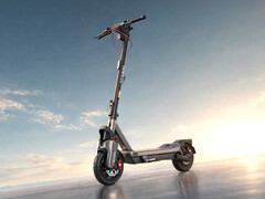 El patinete eléctrico Segway Max G3 Plus llega con un modo de potencia extra de 2.200 W, lo que le permite acelerar de 0 a 15 mph en 2,4 segundos.