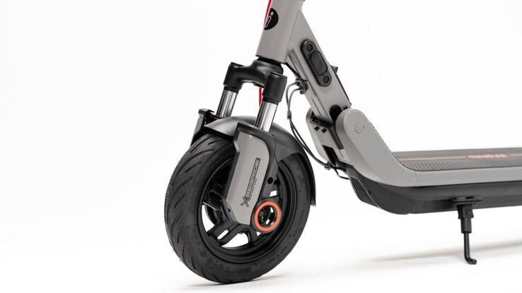 El patinete eléctrico Segway E3 Go cuenta con neumáticos de 10