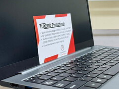 Tuxedo podría retomar su trabajo con el SoC Snapdragon X2 Elite. En la imagen: Un prototipo alimentado por el Snapdragon X Elite. (Fuente de la imagen: Tuxedo)