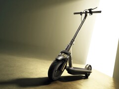 El Xiaomi Electric Scooter 4 Pro Max ha sido presentado. (Fuente de la imagen: Xiaomi)