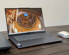Debut del rendimiento del Intel Core Ultra 7 256V: Análisis del portátil Lenovo Yoga Slim 7 15 Aura