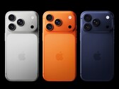 El iPhone 17 Pro está disponible en tres colores, incluyendo el "Naranja Cósmico" y el "Azul Profundo" (Fuente de la imagen: Apple)