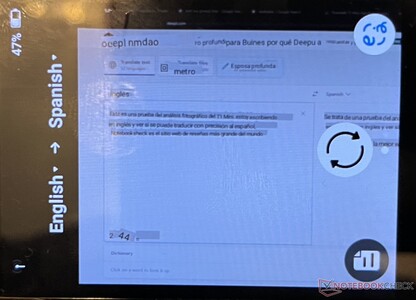 El T1 Mini puede traducir texto escrito a través de la cámara, pero la experiencia es miserable.