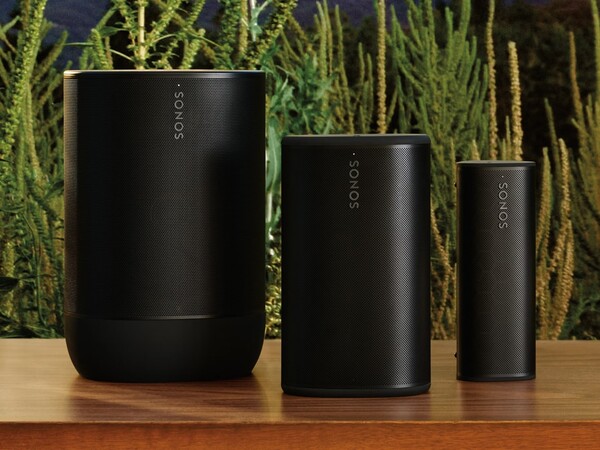 El Sonos Play es más pequeño que el Move 2, pero más grande que el Roam 2.
