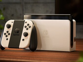 La Nintendo Switch (modelo OLED) es una modesta actualización en comparación con la Switch original. (Fuente de la imagen: Nintendo)