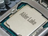 Se rumorea que la muestra de calificación de Intel Alder Lake i9-12900K alcanza los 5,3 GHz y es 800 puntos más rápida que el AMD Ryzen 5950X en las pruebas multinúcleo de Cinebench R20