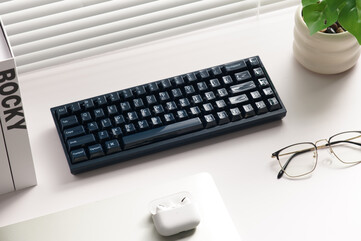 Keychron Q16 HE en azul cetáceo. (Fuente de la imagen: Keychron)