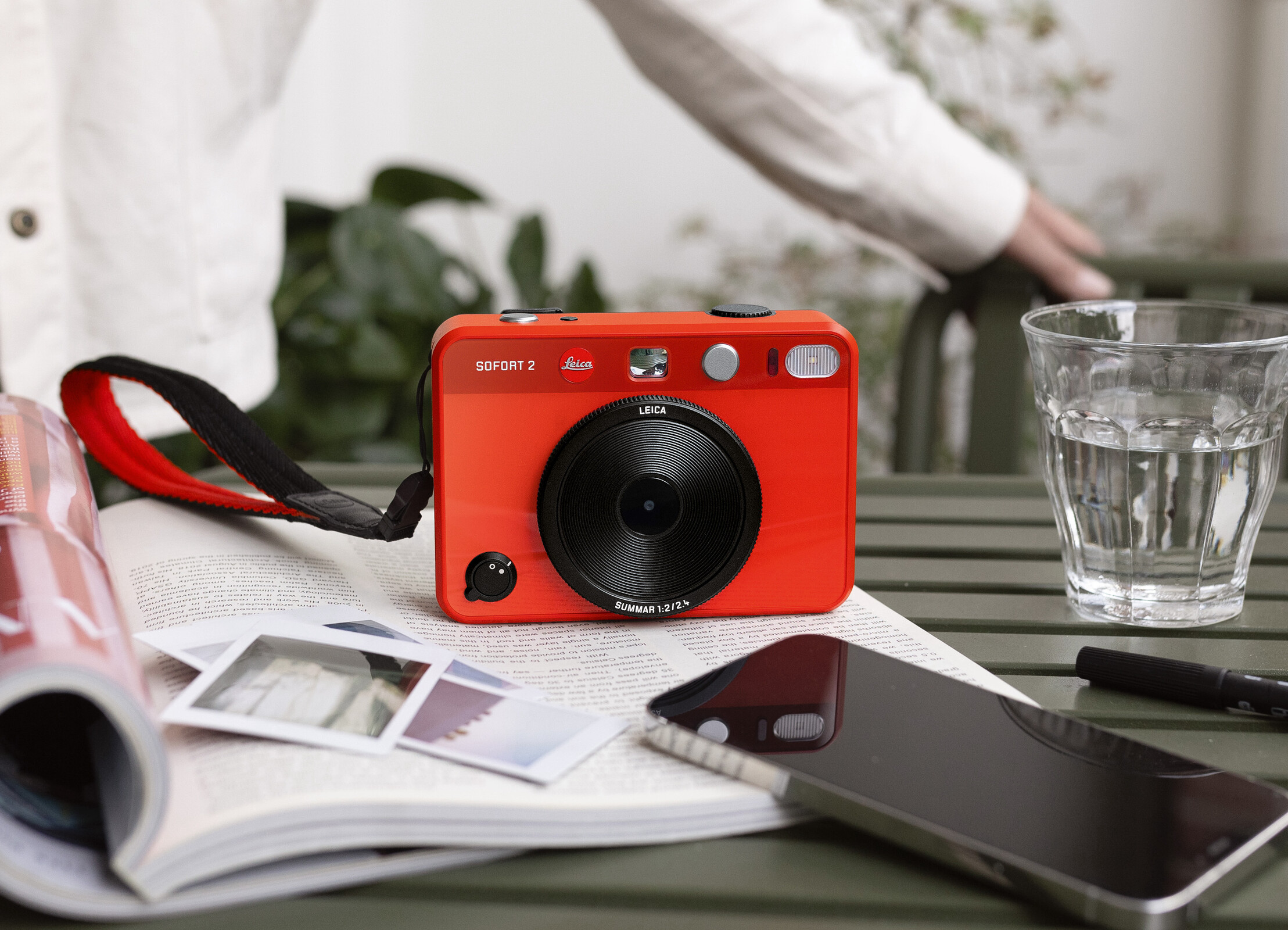 Fujifilm Instax Mini Evo: diseño retro para la nueva instantánea híbrida de  la compañía