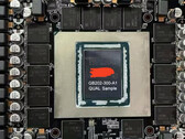 Se están desarrollando módulos de VRAM GDDR7 con una capacidad de hasta 6 GB; en la imagen: placa de circuito impreso de la GeForce RTX 5090 con los módulos de memoria a la vista.