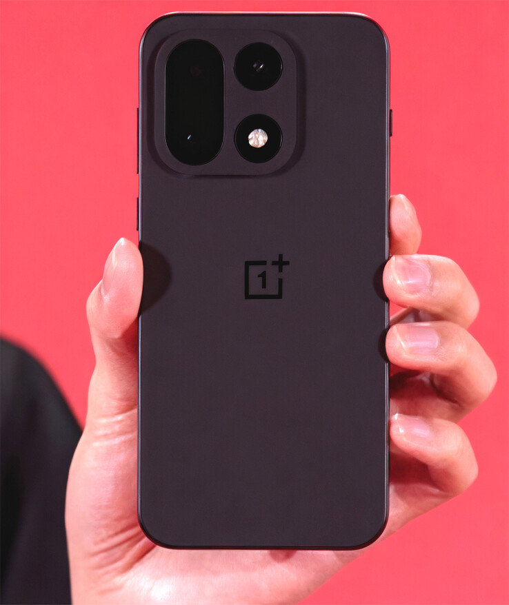 El diseño trasero del OnePlus 15 (Fuente de la imagen: Qualcomm vía Digital Chat Station)