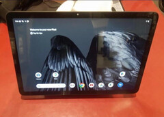 La Pixel Tablet no se lanzará hasta dentro de unos meses. (Fuente de la imagen: Facebook Marketplace vía @VNchocoTaco)