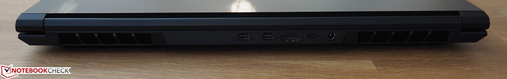 Atrás: 2x Mini DisplayPort 1.4, HDMI 2.0, USB 3.0 (Tipo C), alimentación