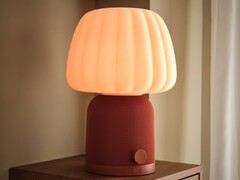 La lámpara con altavoz Bluetooth Kulglass de IKEA (en la imagen) ya está disponible en algunos países. (Fuente de la imagen: IKEA)