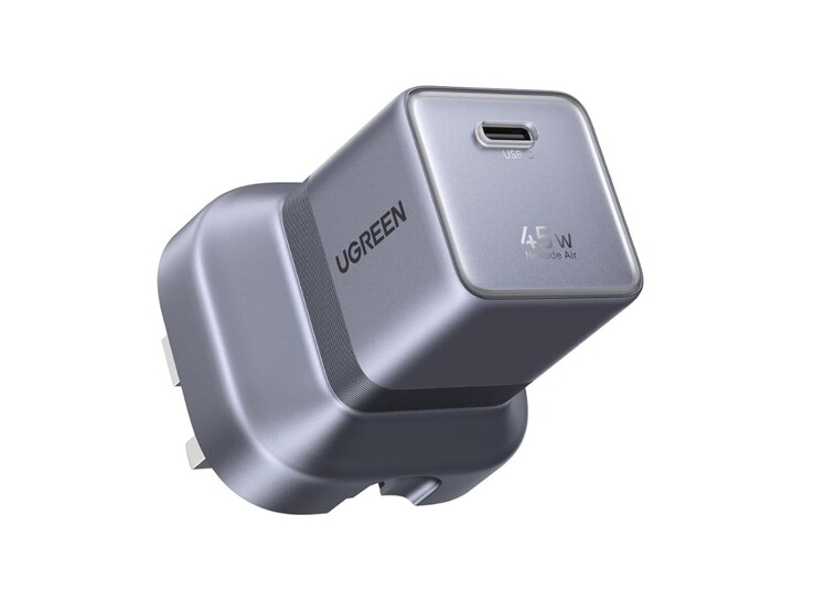 La versión británica del cargador Ugreen Nexode Air 45W