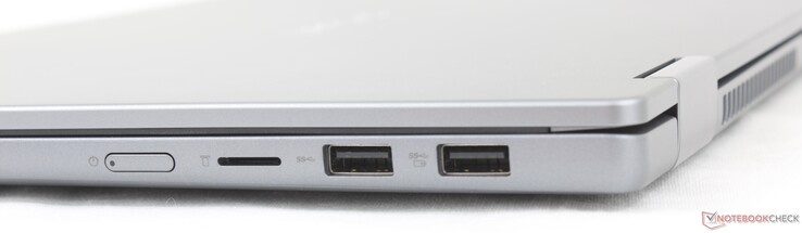 Derecha: Botón de encendido, lector MicroSD, 2x USB-A 3.2 Gen 1 (5 Gbps)