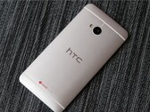 El HTC M7 fue diseñado bajo la dirección de Scott Croyle y contaba con la sintonía de audio de Beats. (Imagen: Anandtech)