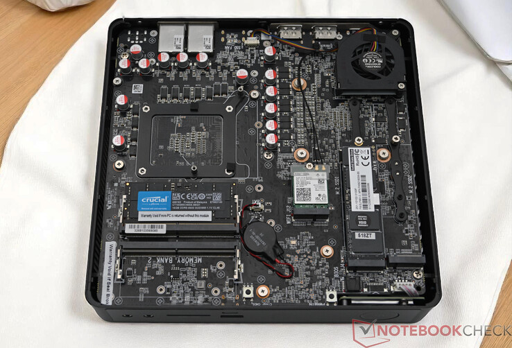 Zotac Zbox Magnus EN374070 sin placa inferior