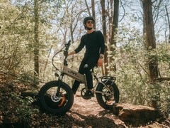 La e-bike PVY Z20 PLUS cuenta con un sistema de triple suspensión. (Fuente de la imagen: PVY ebike)