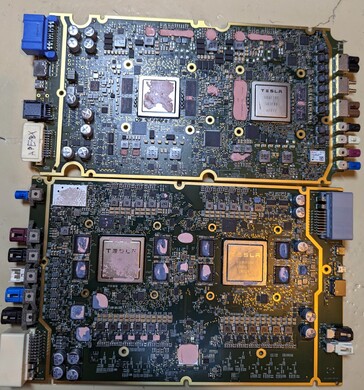 Comparación entre las placas HW3 (arriba) y HW4 (abajo). (Fuente de la imagen: @greentheonly en Twitter)