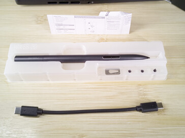 Asus Pen 2 con accesorios