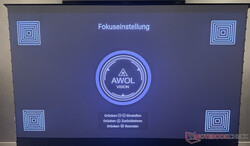 El enfoque debe ajustarse manualmente.