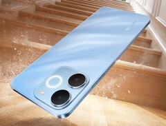 El Realme P4 Lite vendrá en tres colores, incluido el azul claro.