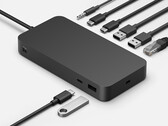 El Surface Thunderbolt 4 Dock tiene un orificio de montaje para un soporte de escritorio. (Fuente de la imagen: Microsoft)