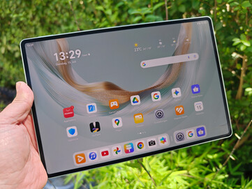 MatePad Pro 12.2 (2025) al aire libre