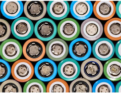 Los nuevos métodos de reciclaje de baterías podrían abaratar el precio de los coches eléctricos (imagen: Redwood Materials)
