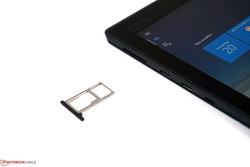 Ranura combinada para NanoSIM y MicroSD