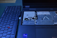 Lenovo ThinkPad P16 Gen 2: Teclado retirado
