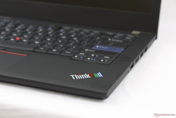 colores  ThinkPad clásicos adornan el logo