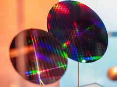 Samsung Foundry es uno de los mayores fabricantes de chips semiconductores del mundo ( en la imagen, una oblea semiconductora). (Fuente de la imagen: Unsplash)