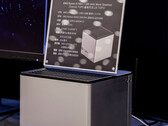 El Abee AI Station parece ser más alto que muchos mini PC AMD Strix Halo de la competencia. (Fuente de la imagen: Abee vía @9550pro)
