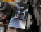 Un primer plano del embalaje comercial de la Insta360 X6.