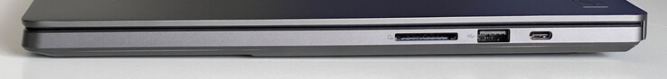 Derecha: Lector de tarjetas SD (UHS-II), USB-A 3.2 Gen 2 (10 GBit/s), USB-C 3.2 Gen 2 (10 GBit/s, DisplayPort 1.4, Power Delivery)
