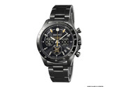 Cronógrafo negro de la colaboración Seiko con la locomotora de vapor D51, con detalles dorados en la esfera y brazalete de acero inoxidable.