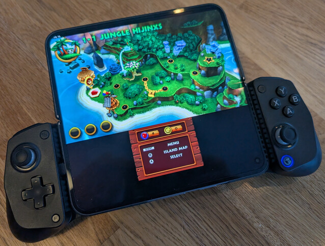 Sobre el papel, la emulación de 3DS parece un gran caso de uso para una plegable (Fuente de la imagen: Notebookcheck)