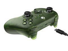 El mando 8BitDo Ultimate de 3 modos para Xbox en Jade se conecta mediante USB-C, Bluetooth e inalámbrico de 2,4 GHz. (Fuente de la imagen: 8BitDo)