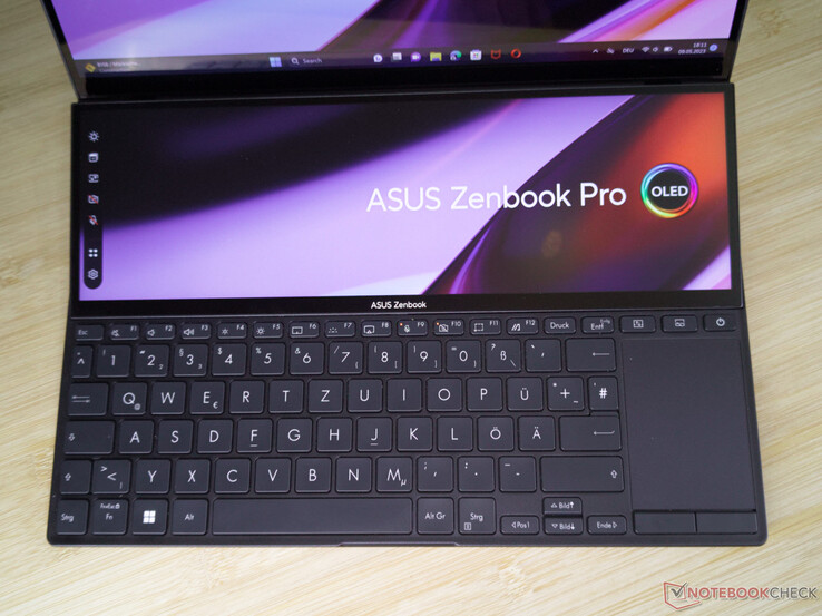 Dispositivos de entrada Asus Zenbook Pro Duo 14