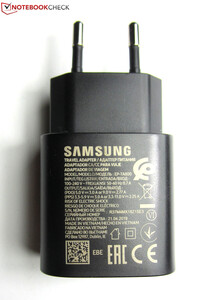 Fuente de alimentación USB-C de 25 W incluida