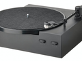 La gama IKEA OBEGRÄNSAD diseñada en colaboración con Swedish House Mafia incluirá un tocadiscos. (Fuente de la imagen: IKEA)