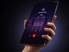 Se espera que la próxima tableta para videojuegos « Legion » cuente con una pantalla OLED. En la imagen: una fotografía promocional en la que se muestra la pantalla de la tableta.