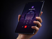 Se espera que la próxima tableta para videojuegos « Legion » cuente con una pantalla OLED. En la imagen: una fotografía promocional en la que se muestra la pantalla de la tableta.