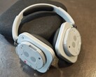 El Nothing Headphone 1 se ha mostrado junto al Phone 3 (fuente de la imagen: Nothing)