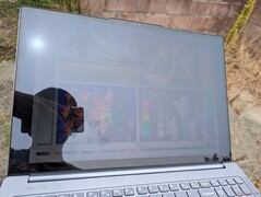 Al aire libre bajo la luz del sol