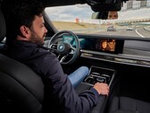 BMW permitirá a los conductores ver vídeos en sus pantallas de infoentretenimiento mientras utilizan las funciones de autoconducción de Nivel 3. (Fuente de la imagen: BMW)
