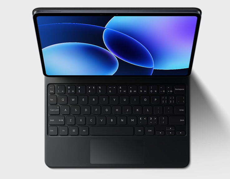 El accesorio de teclado de Xiaomi para la Pad 8 Pro visto de arriba abajo.