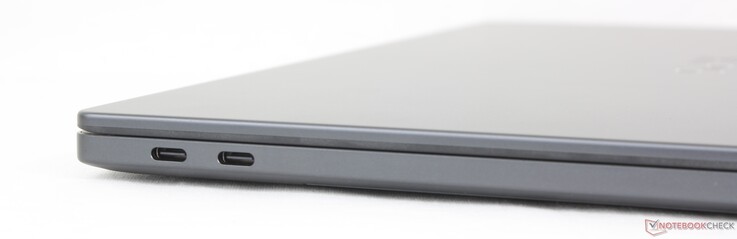 Izquierda: 2x USB-C Thunderbolt 4 con DisplayPort 2.1 + Power Delivery